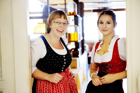 hoftaverne-ziegelboeck-team-gastfreundschaft-service hoftaverne-ziegelboeck-team-gastfreundschaft-service